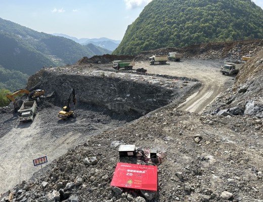 重庆巫山县笃坪村采石场矿山爆破振动监测