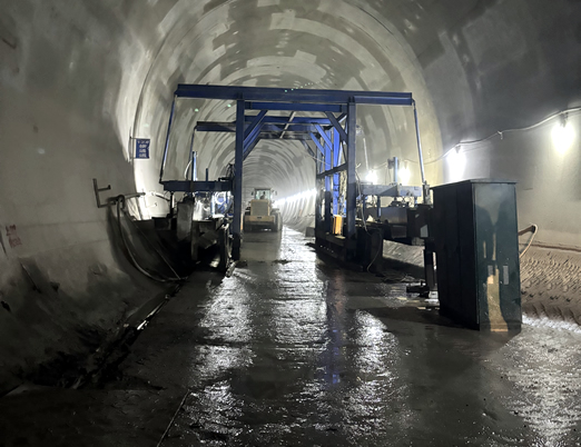 麻彝高速罗家坪隧道